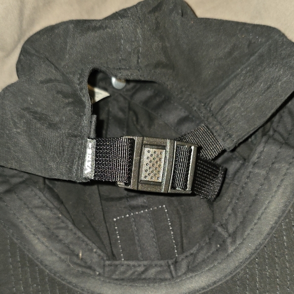 Vans Black Cap with Floral Patch - Picture 4 of 5